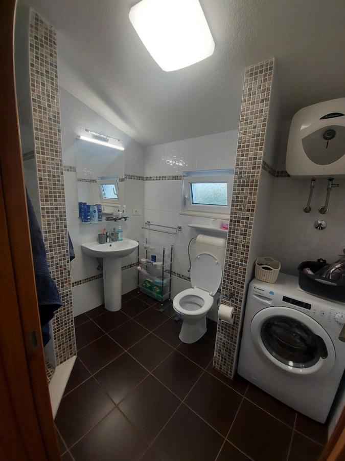 Dk Apartments Krasici 蒂瓦特 外观 照片