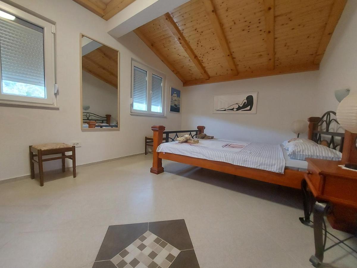 Dk Apartments Krasici 蒂瓦特 外观 照片