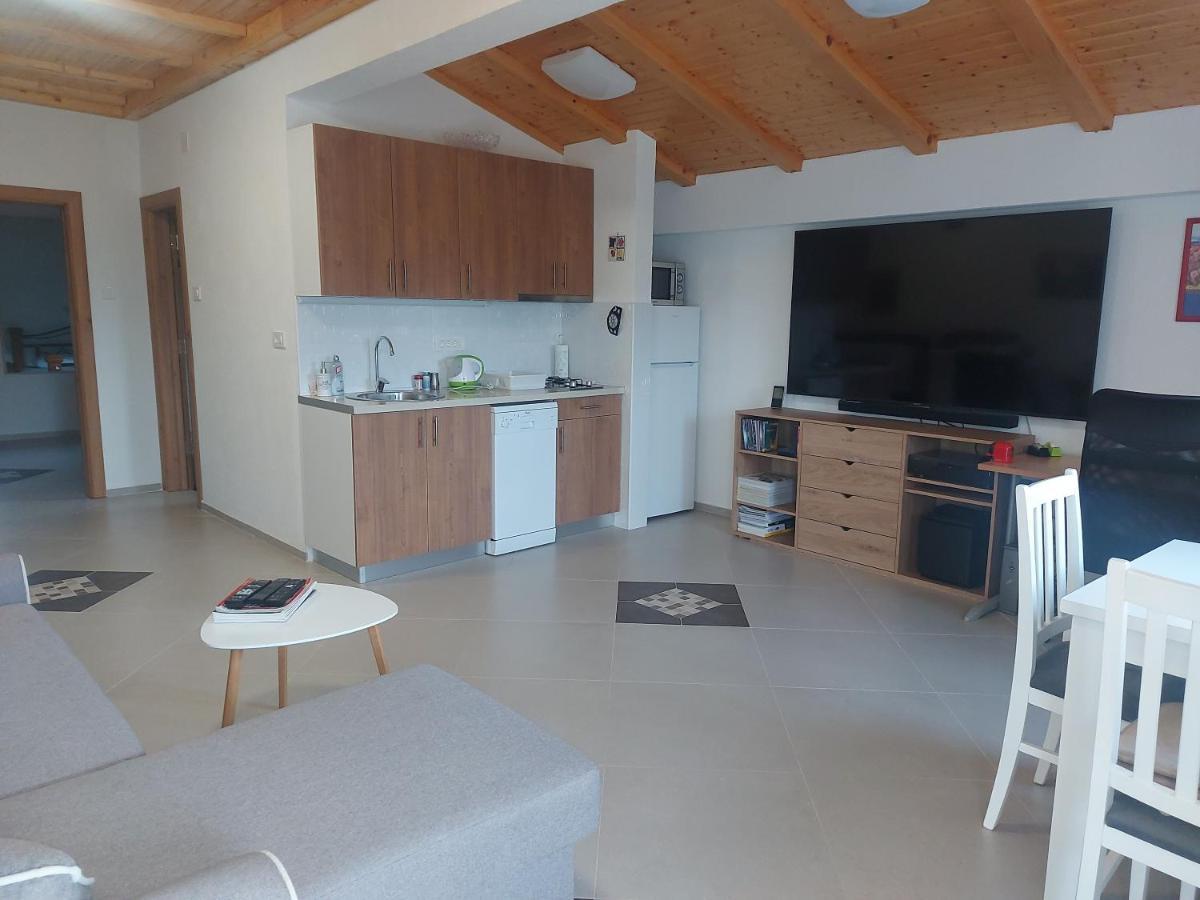 Dk Apartments Krasici 蒂瓦特 外观 照片