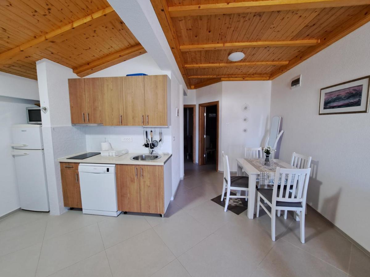 Dk Apartments Krasici 蒂瓦特 外观 照片