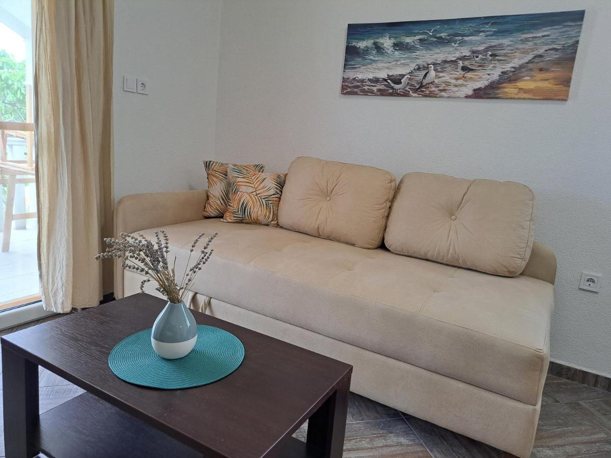 Dk Apartments Krasici 蒂瓦特 外观 照片